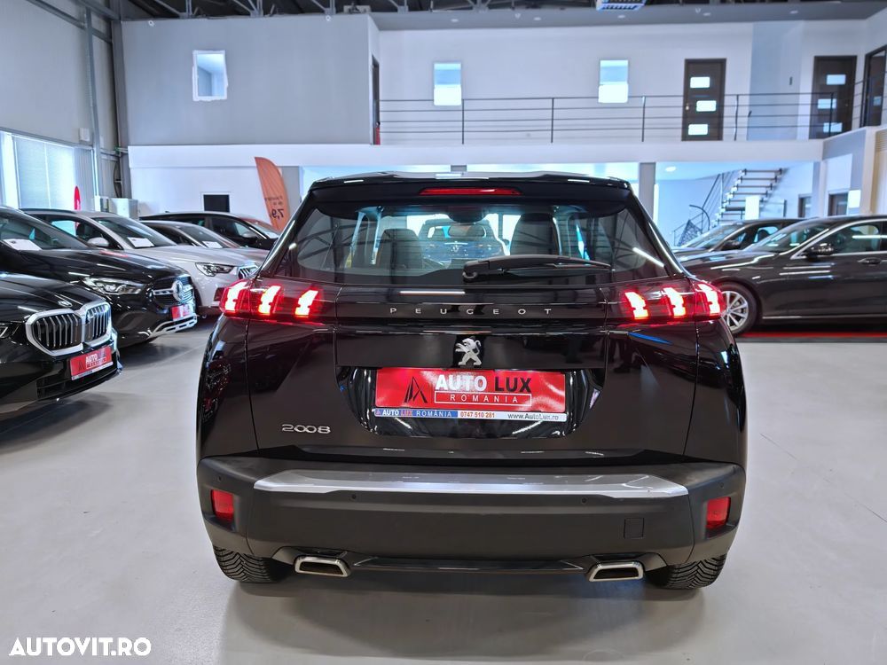 Peugeot 2008 PureTech 130 Stop&Start EAT6 Allure - 4