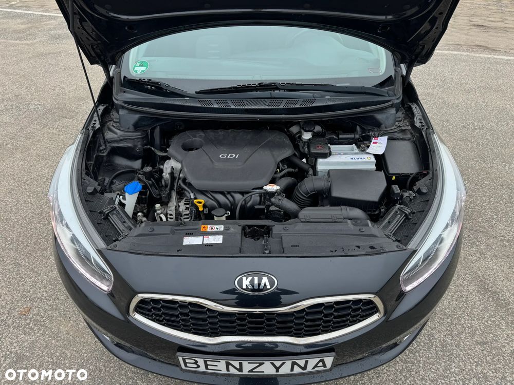 Kia Ceed 1.6 GDI Dream Team Edition - 6