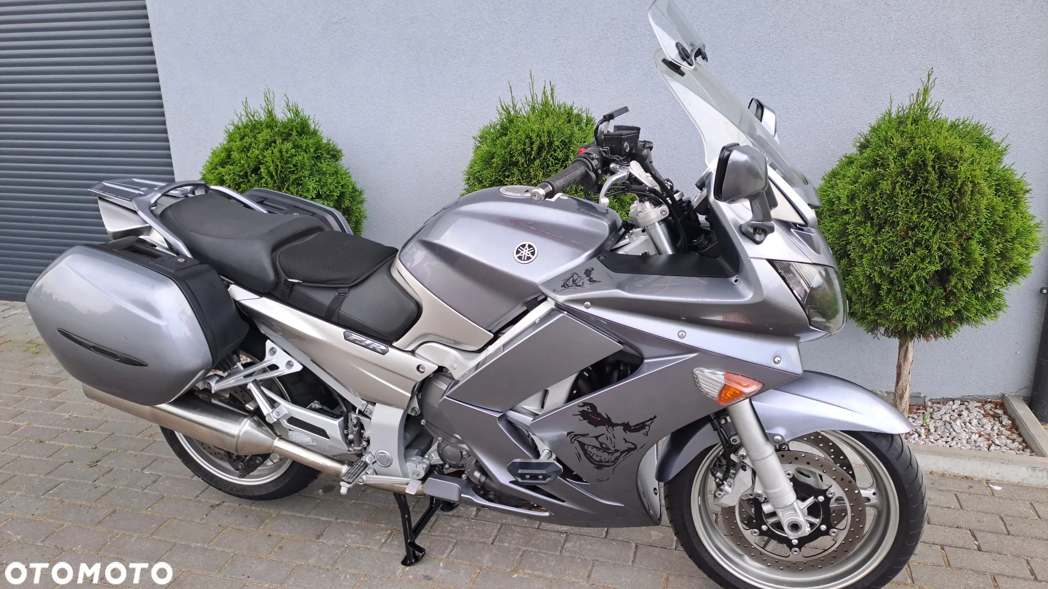 Yamaha FJR - 27