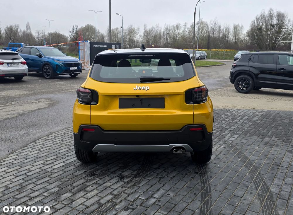 Jeep Avenger 1.2 T3 mHEV Altitude FWD eDCT6 - 5