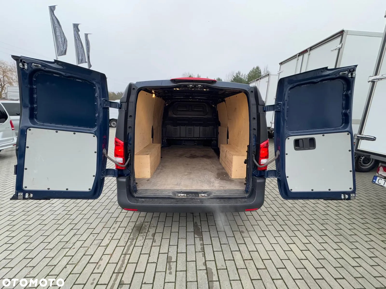 Mercedes-Benz VITO - 13
