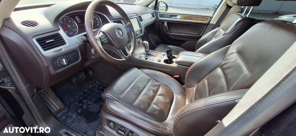 Volkswagen Touareg - 12