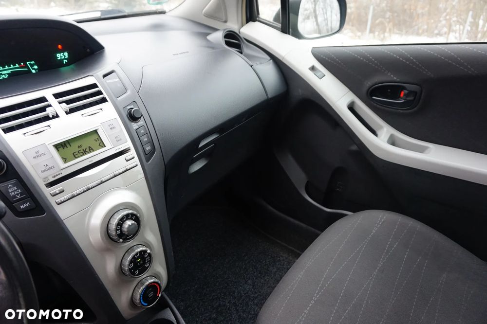 Toyota Yaris - 31