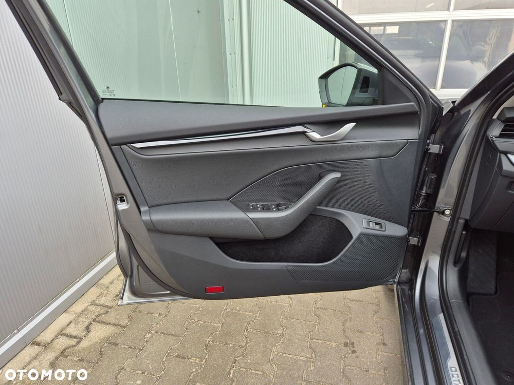 Skoda Octavia 1.5 TSI Drive Selection - 13