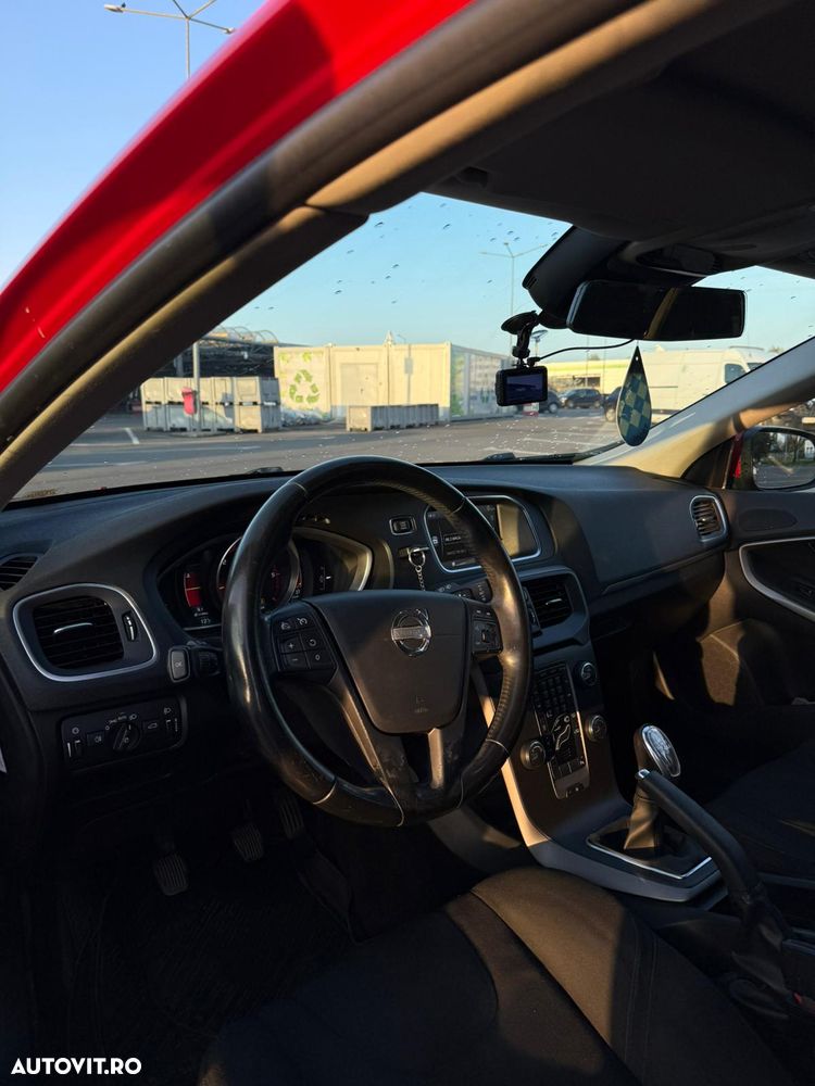 Volvo V40 D3 R Design - 15