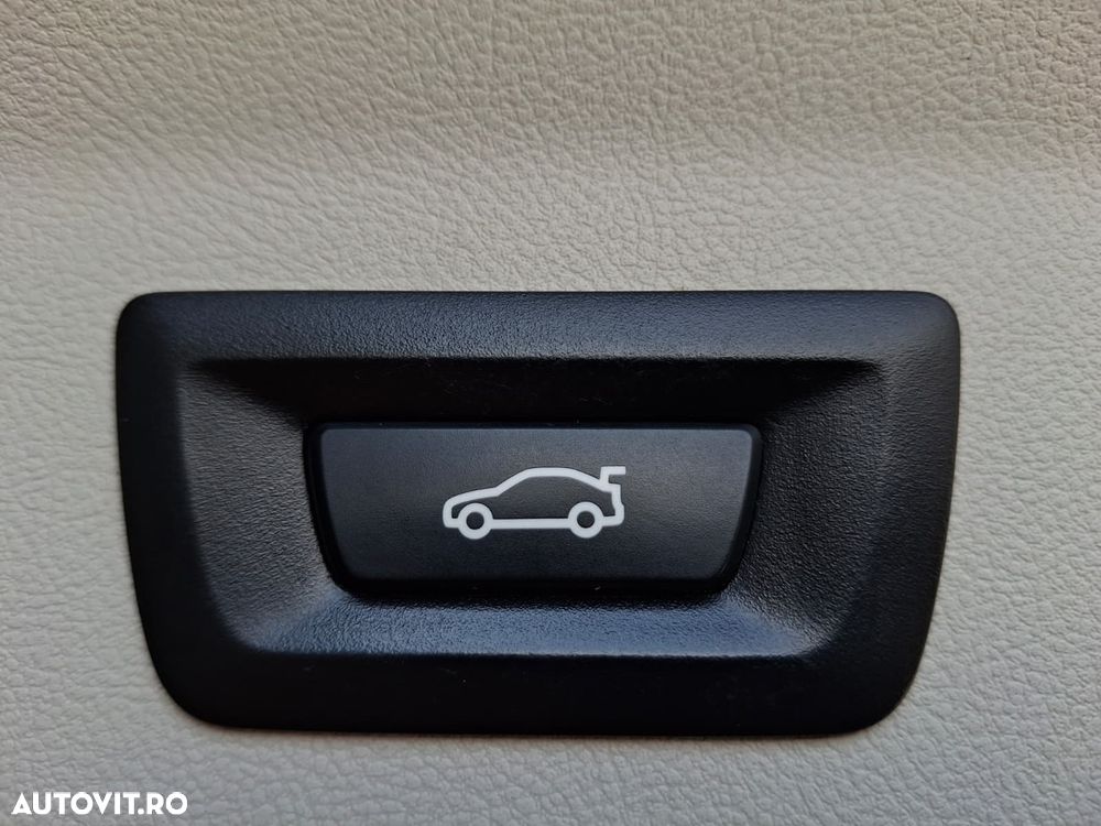 BMW X3 xDrive20i AT - 25
