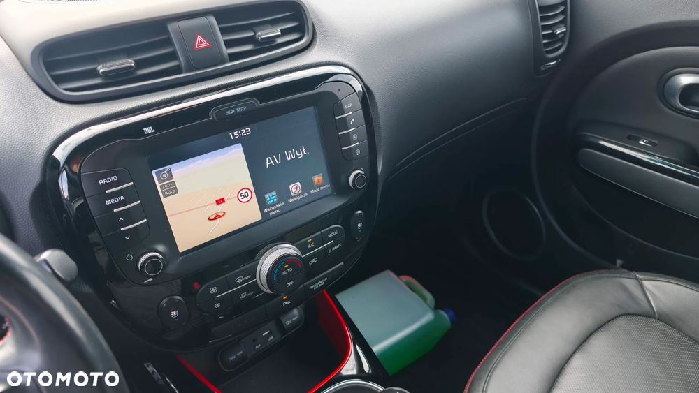 Kia Soul 1.6 GDI White&Red Edition - 17