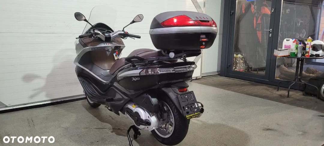 Piaggio X10 - 20
