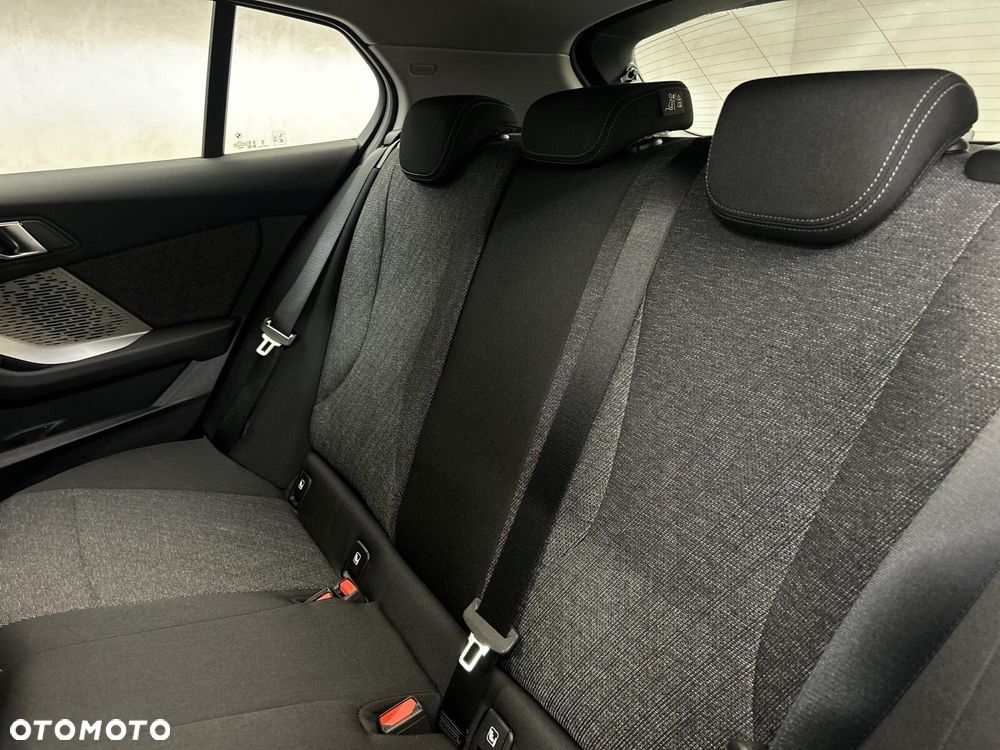 BMW Seria 1 - 18