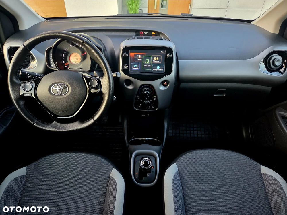 Toyota Aygo x.shift x-play connect - 16