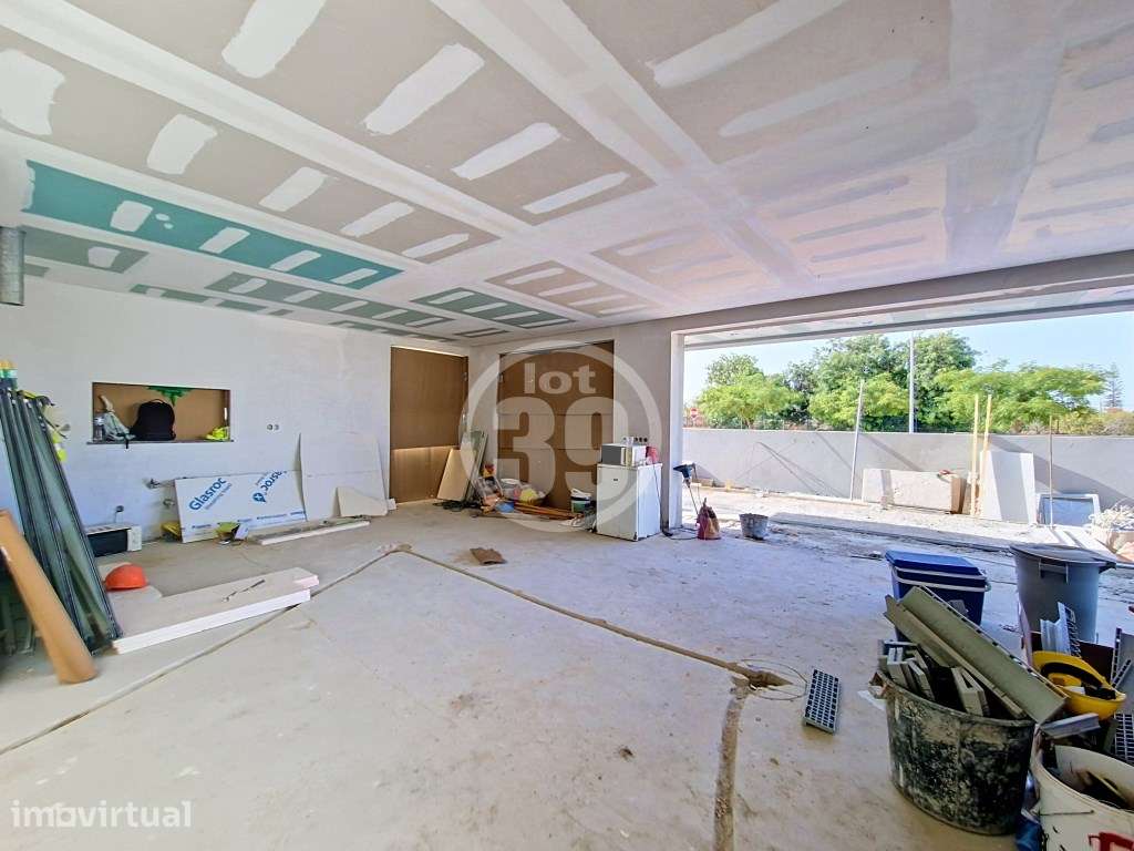 Moradia de Luxo T4 em Construção com Piscina e Garagem na Guia - Grande imagem: 3/40
