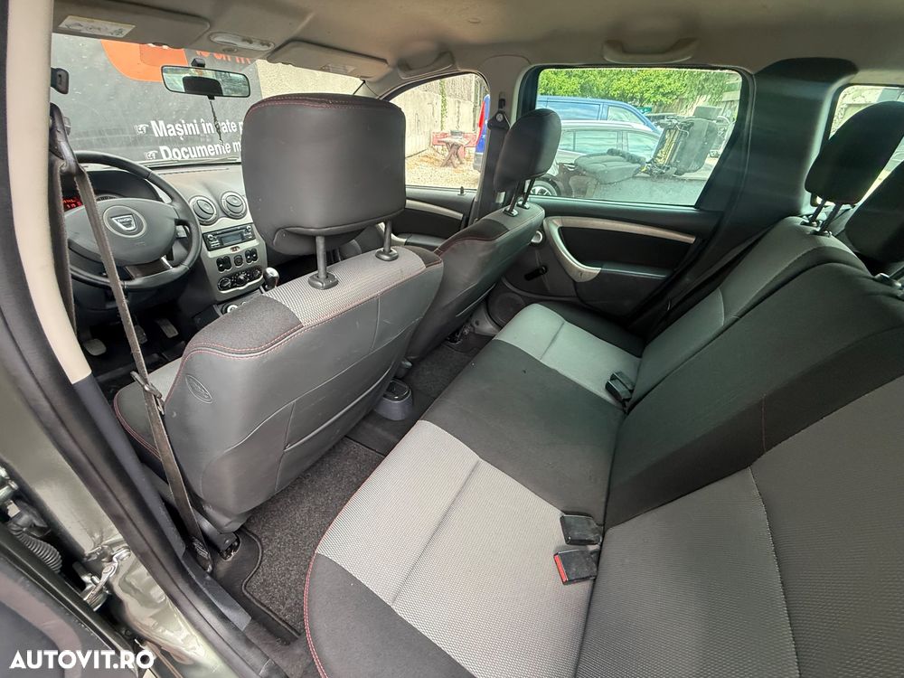 Dacia Duster dCi 110 FAP 4x4 Destination - 13