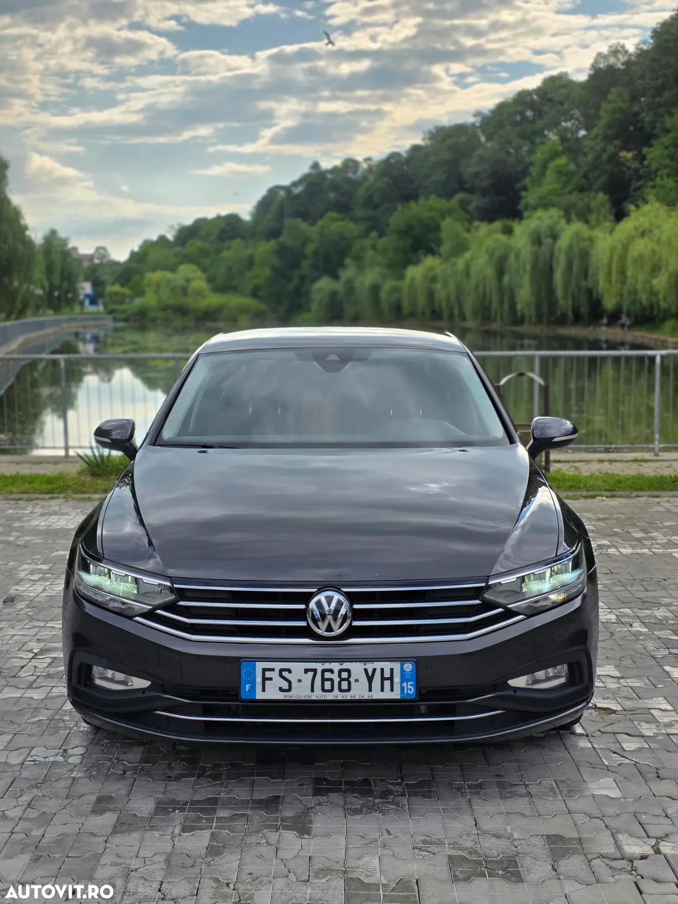 Volkswagen Passat - 2