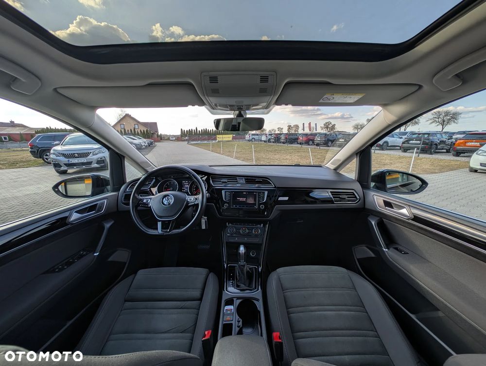 Volkswagen Touran 1.8 TSI (BlueMotion Technology) DSG Highline - 24