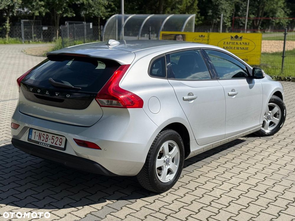 Volvo V40 D2 Momentum - 3