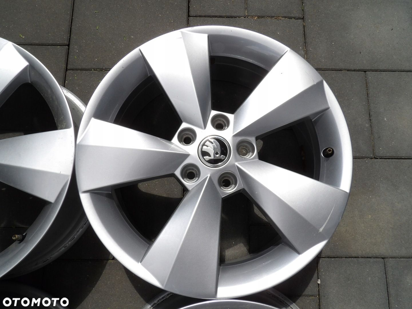 ALUFELGI ORYGINAŁ 17 SKODA 5X112 - 5