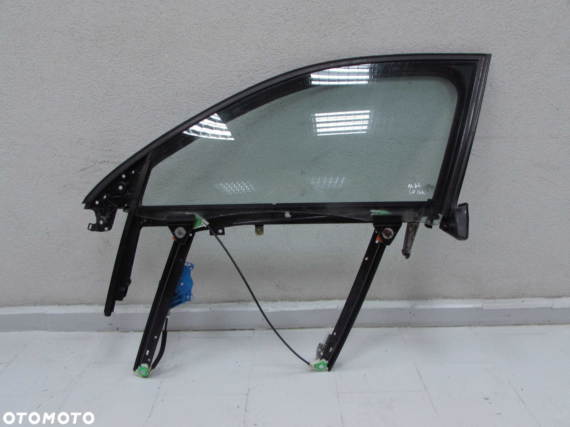 AUDI A4 B6 01-05 SEDAN SZYBA BOCZNA RAMKA PODNOSNIK DRZWI PRZOD LEWY 04R - 1