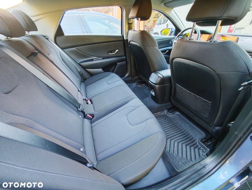 Hyundai Elantra 1.6 Modern - 12