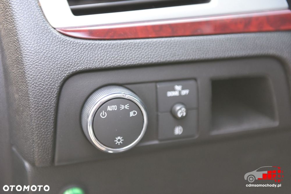 Cadillac Escalade - 36