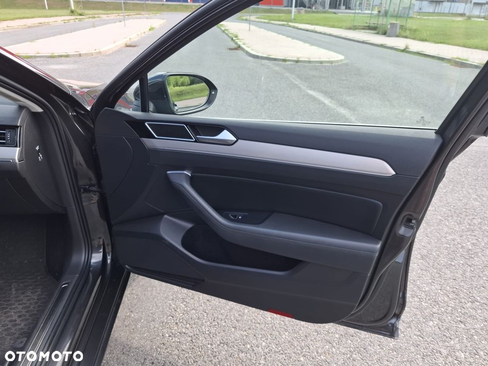 Volkswagen Passat 2.0 TDI BMT Highline DSG7 - 21