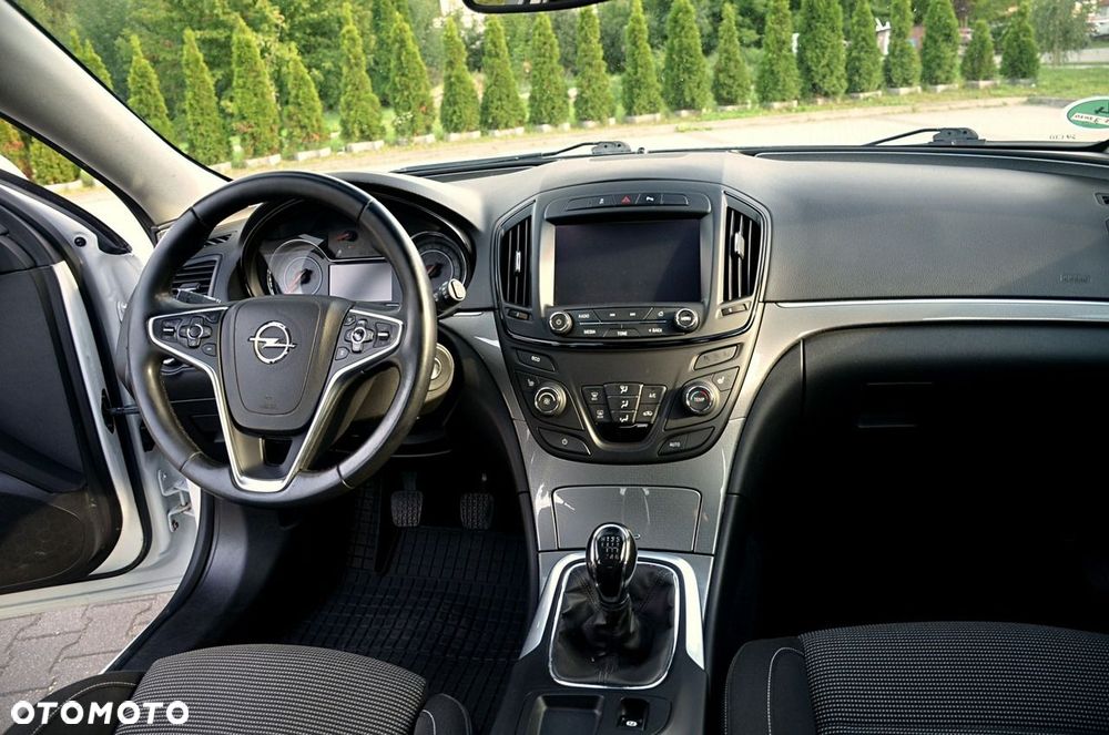 Opel Insignia - 19
