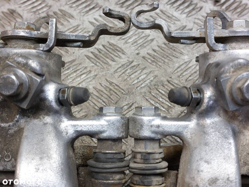 ZACISK HAMULCOWY LEWY TYŁ + PRAWY TYŁ OCTAVIA III - 2