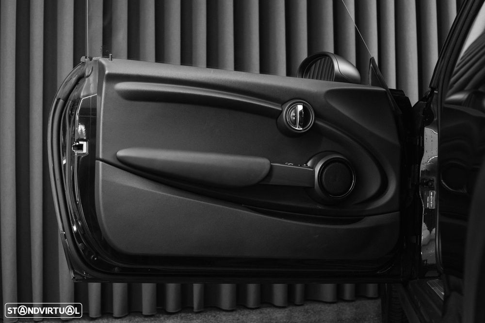 MINI 3 Portas One D - 35