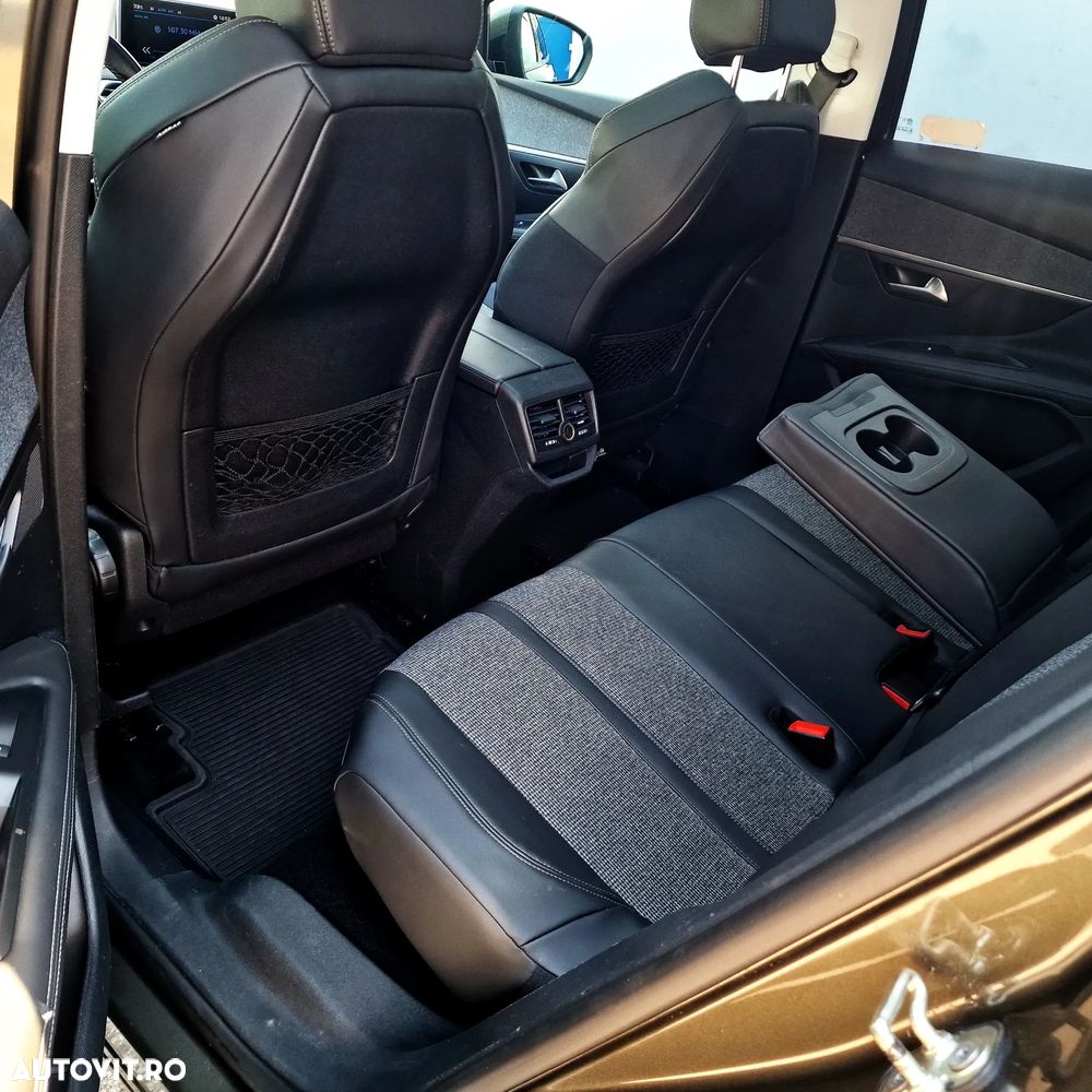 Peugeot 3008 1.6 BlueHDI S&S Allure - 13