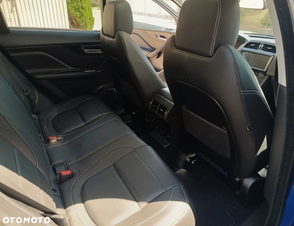 Jaguar F-Pace 2.0 i4D AWD R-Sport - 19