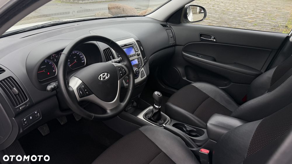 Hyundai i30 1.4 FIFA WM Edition - 36