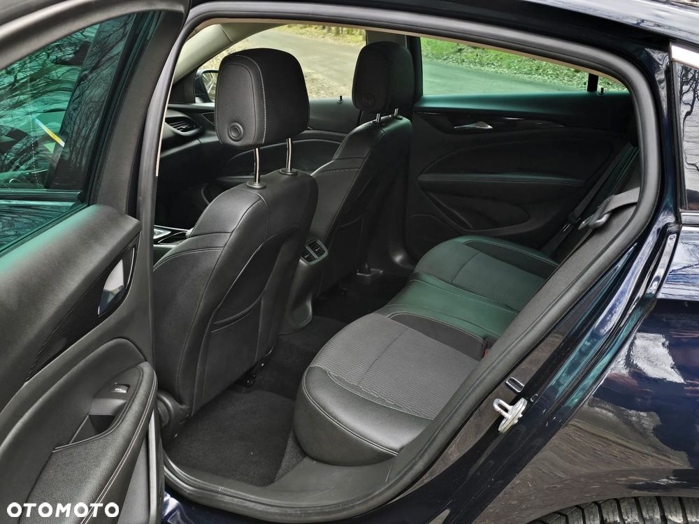 Opel Insignia - 12
