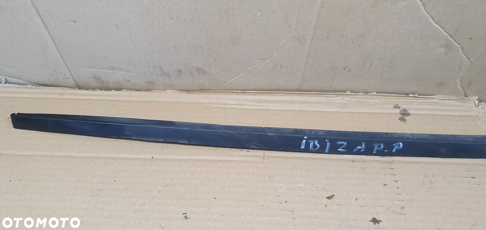 Listwa szyby czołowej prawy przód Seat Ibiza IV 6J 6J0854320 - 2
