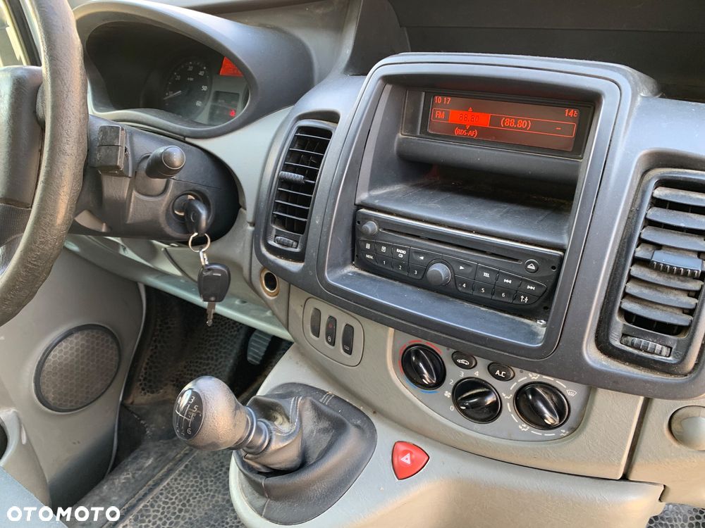 Renault Trafic - 15
