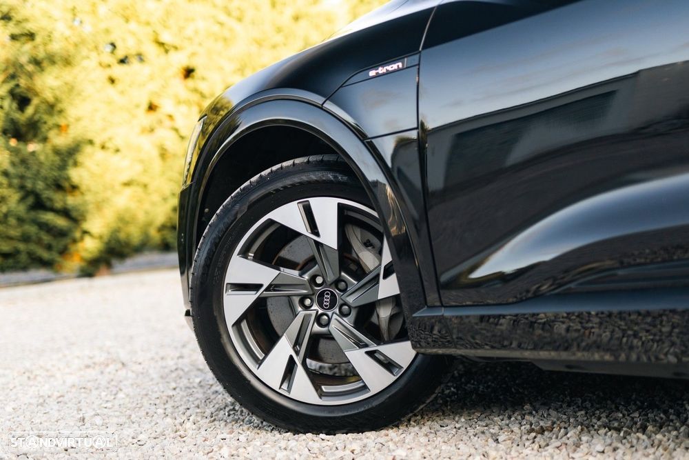 Audi e-tron 50 quattro S line - 24