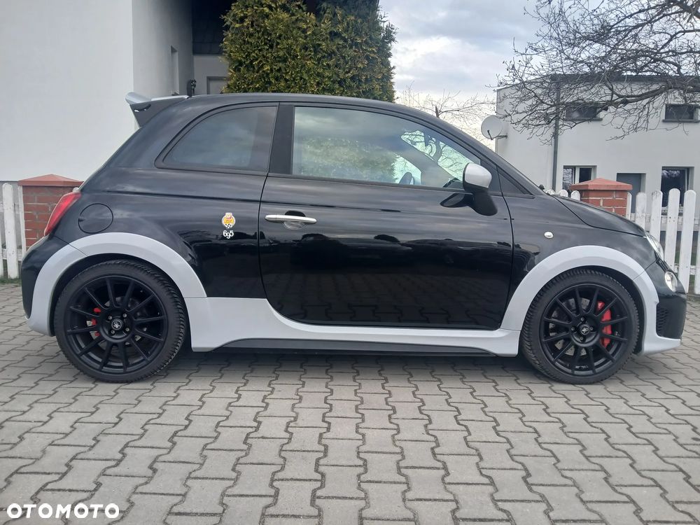 Abarth 695 - 11