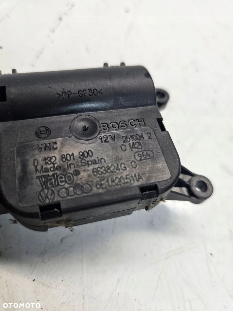 SILNICZEK NAGRZEWNICY AUDI A4 B6 B7 8E1820511A - 1