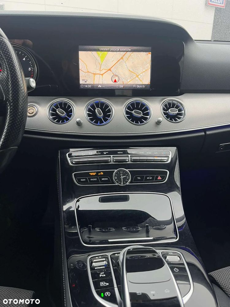 Mercedes-Benz Klasa E - 16