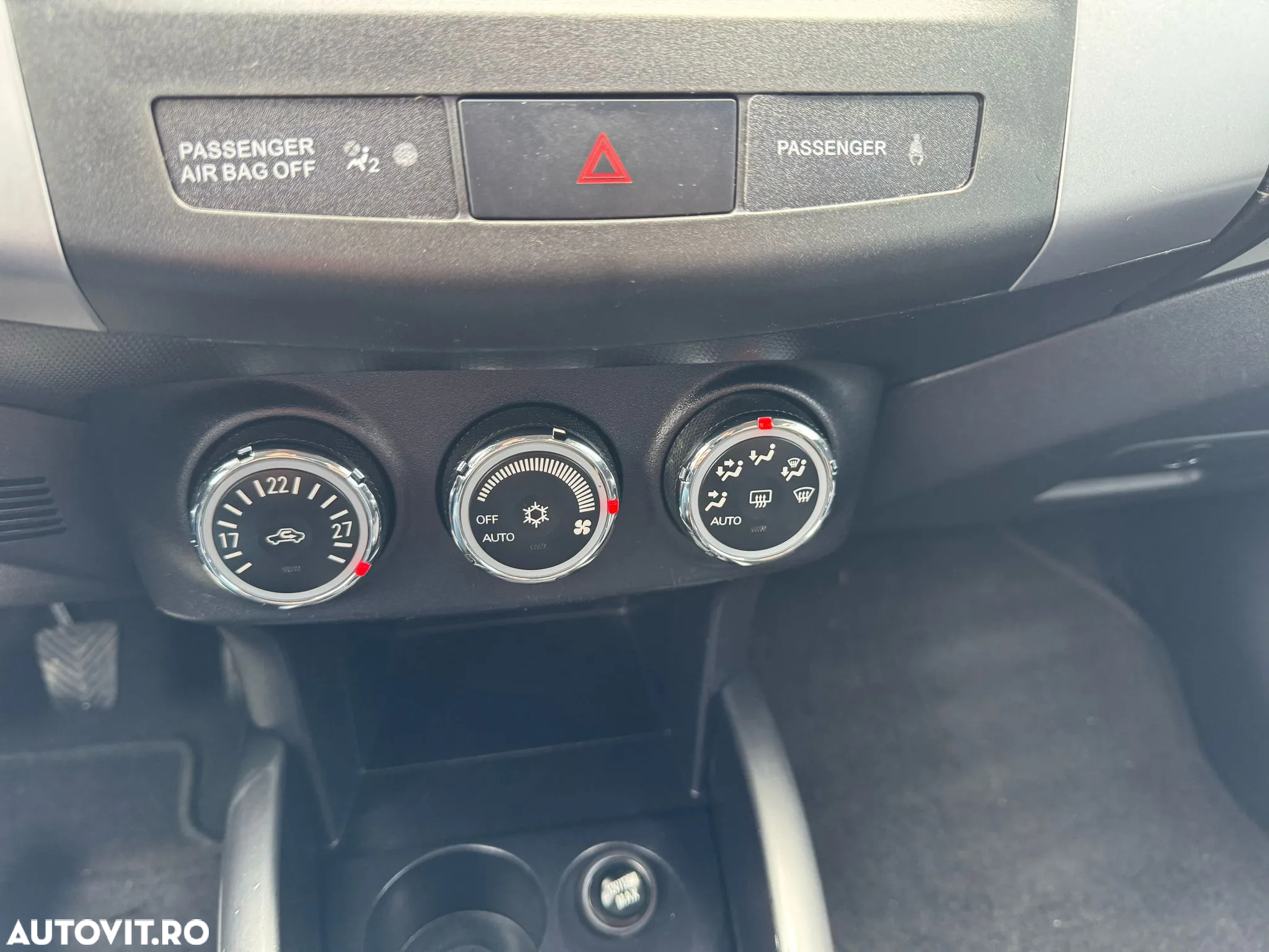 Mitsubishi Outlander - 20