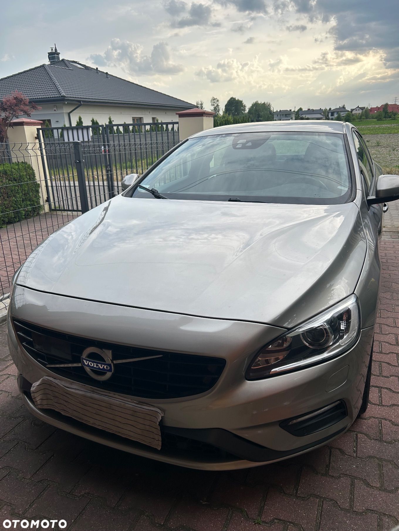 Volvo S60 D4 Drive-E Momentum - 1