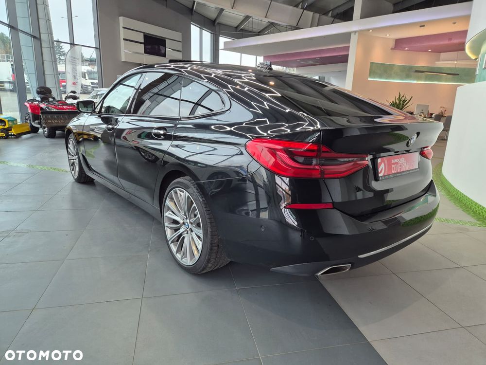 BMW 6GT - 10