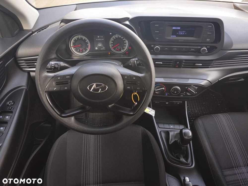 Hyundai i20 1.2 Pure - 10