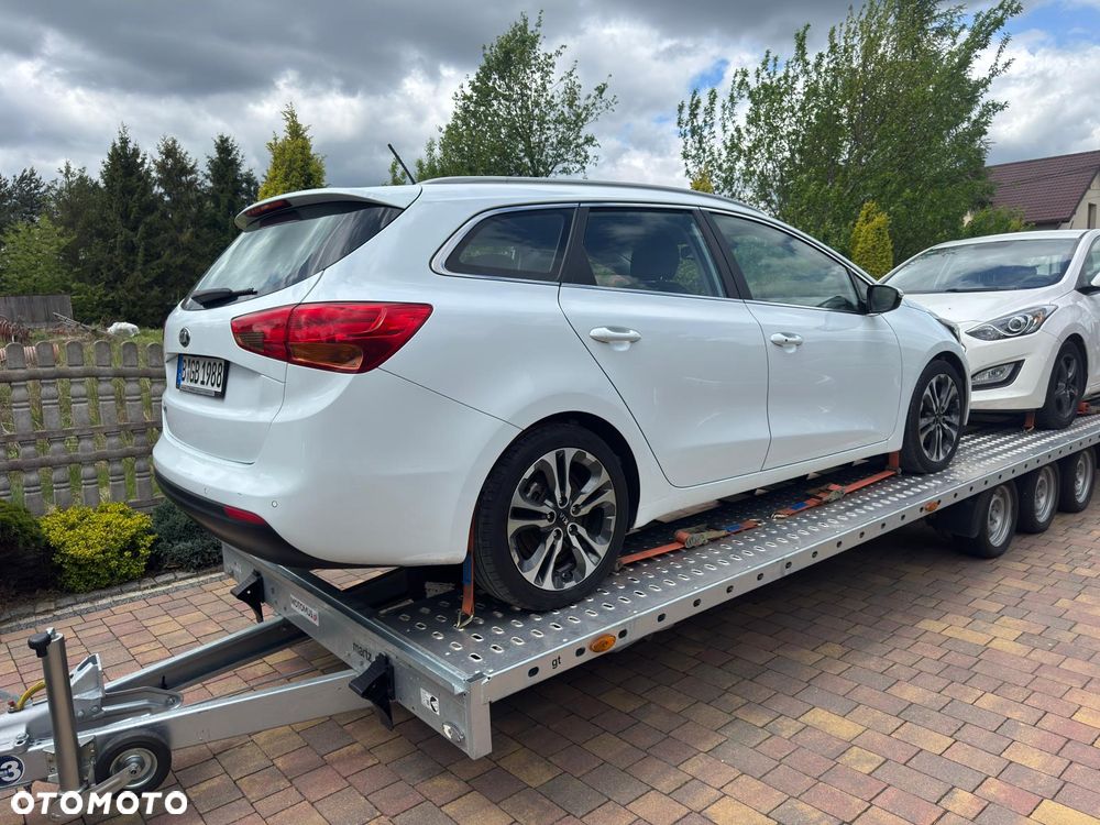 Kia Ceed - 27