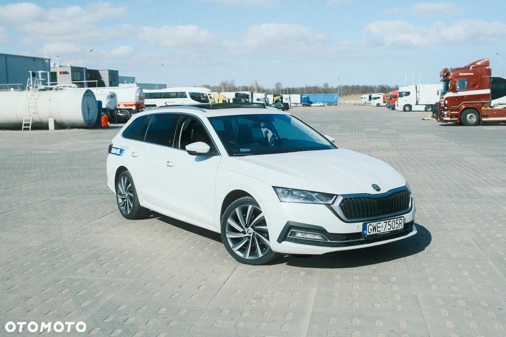Skoda Octavia 2.0 TDI Style DSG - 1