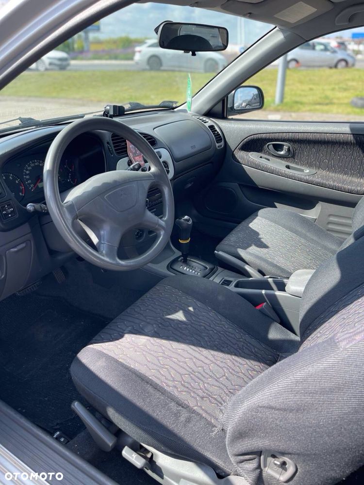 Mitsubishi Colt - 7