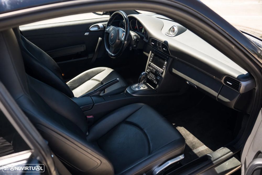 Porsche 911 (997) Carrera PDK - 30