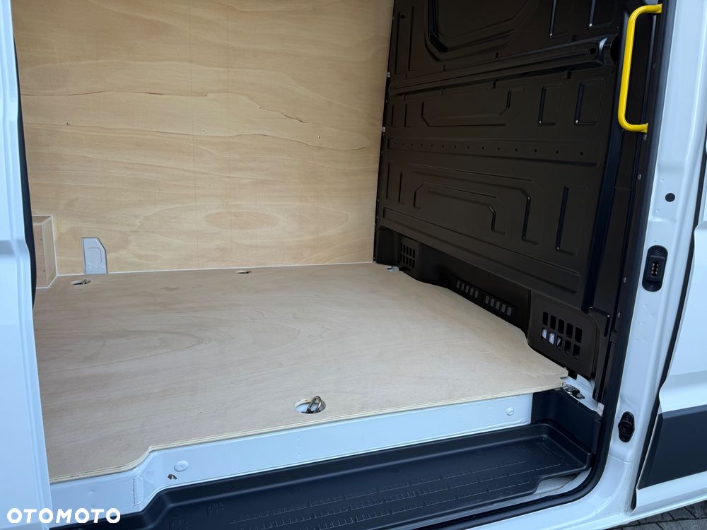 Volkswagen Crafter - 23