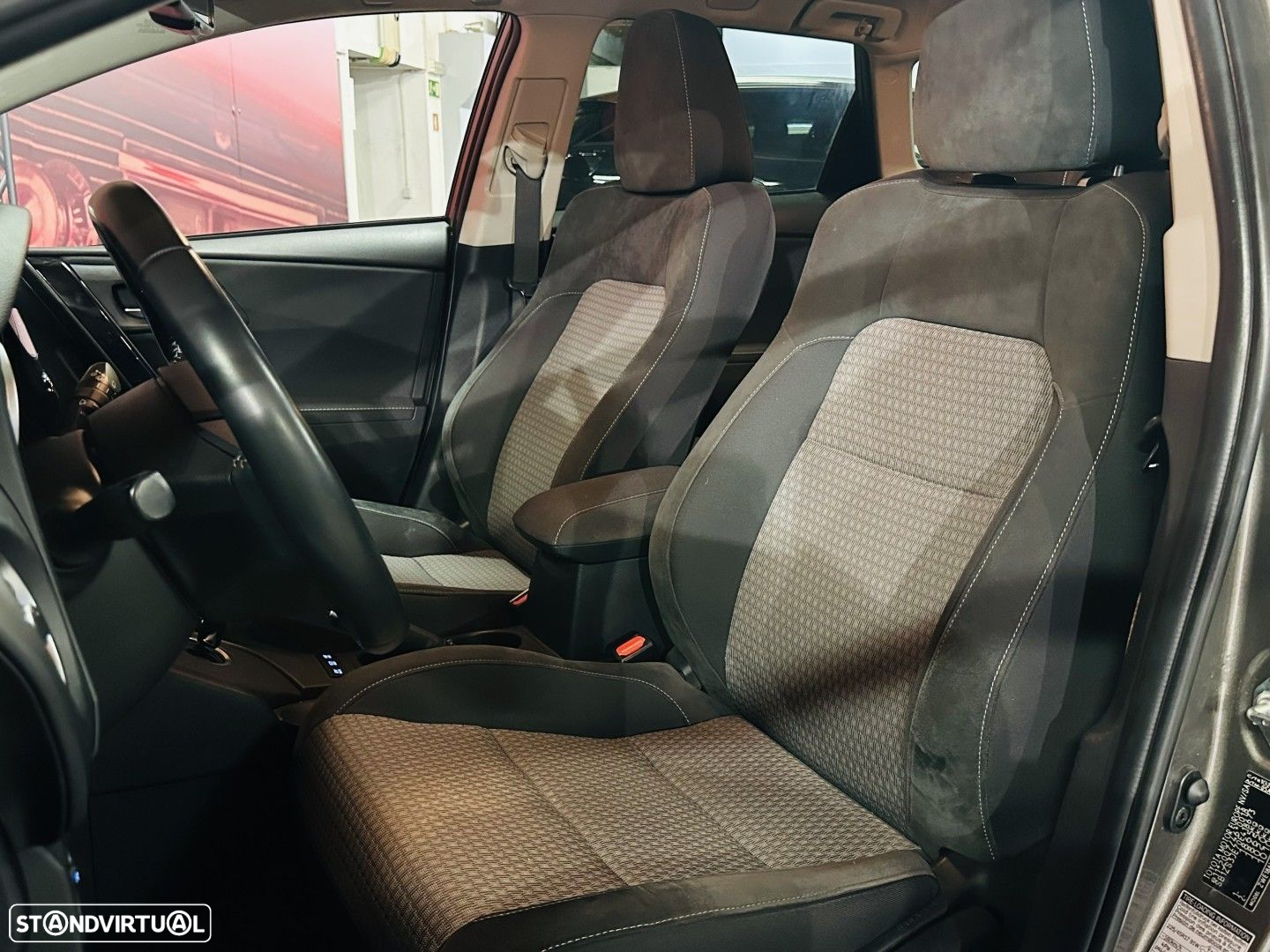 Toyota Auris Touring Sports 1.8 HSD Comfort +P.Sport+Navi - 6