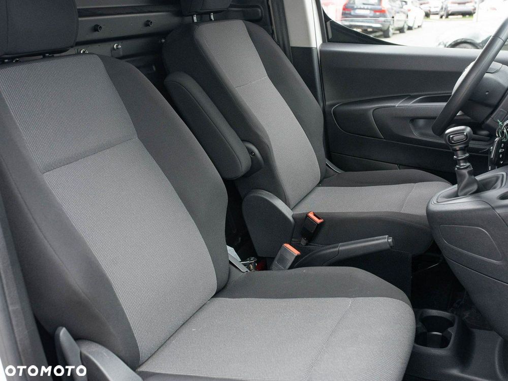 Toyota Proace City - 26