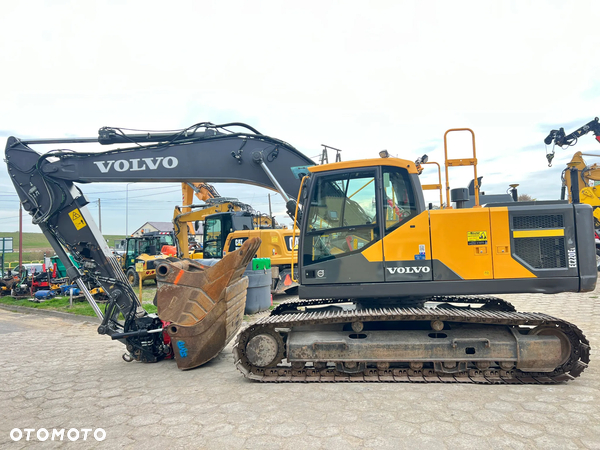 Volvo koparka gąsienicowa VOLVO EC220EL ROTOTILT 2x łyżka , system LEICA 3D, 2x szybkozłącze S70, webasto