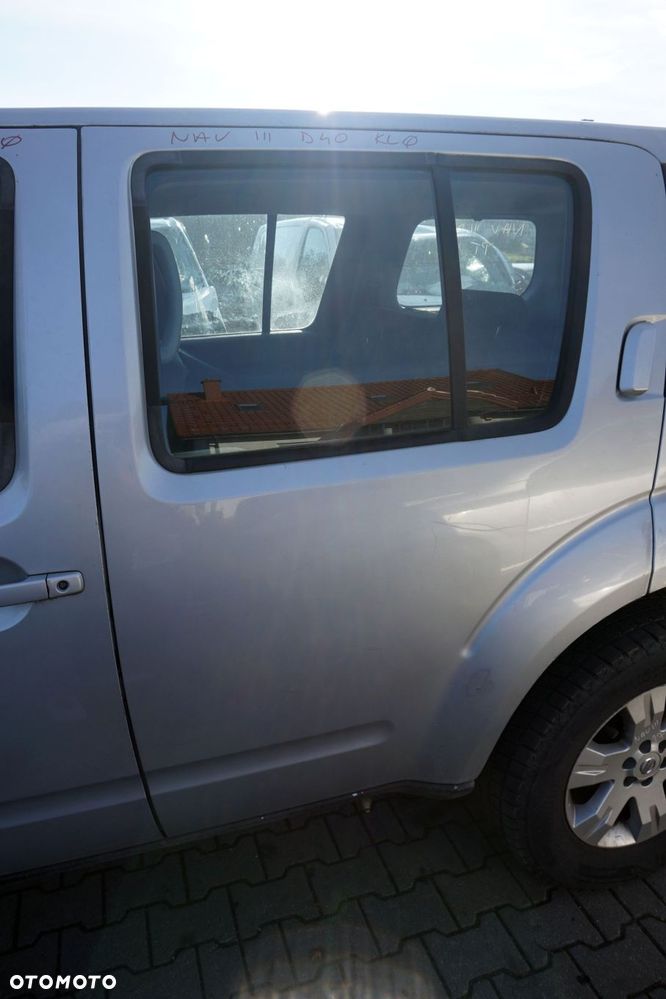 DRZWI TYLNE LEWE PATHFINDER III R51 KL0  SREBRNY NISSAN 2005-2014 - 1